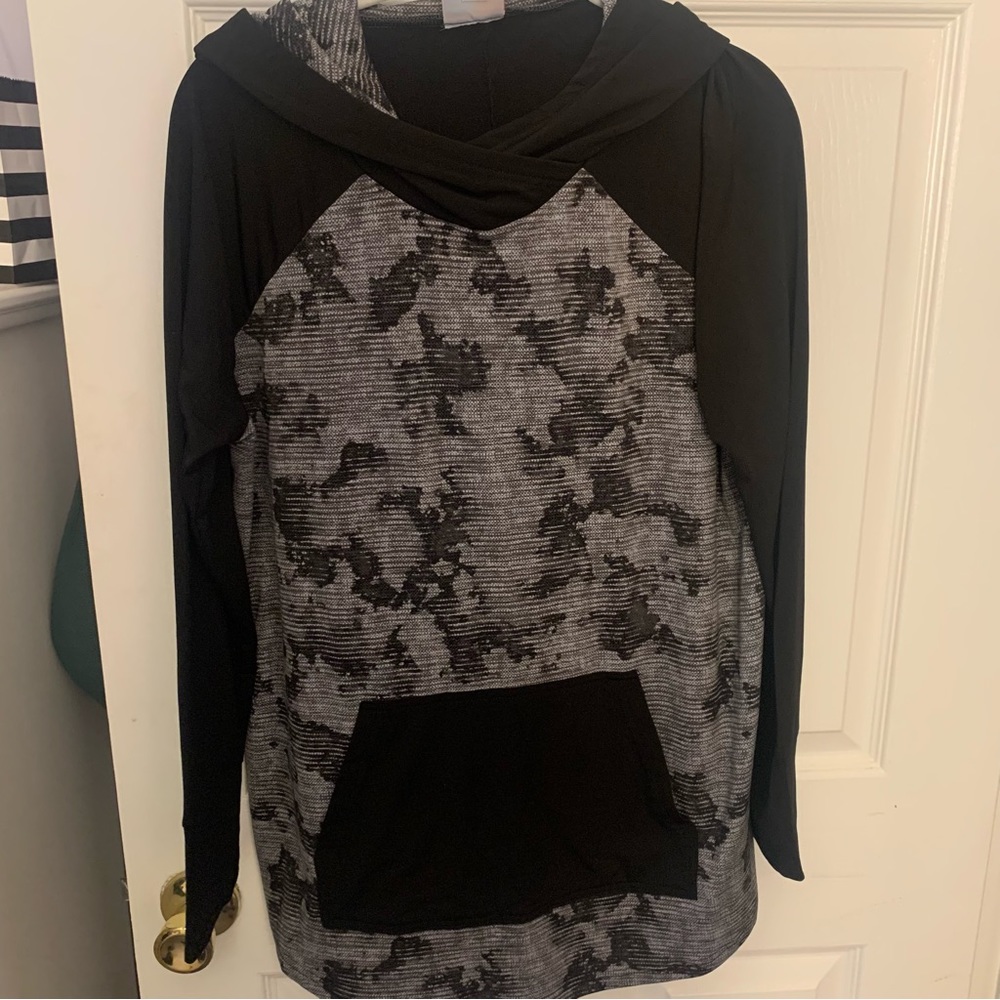 Amber Hoodie by LuLaRoe
